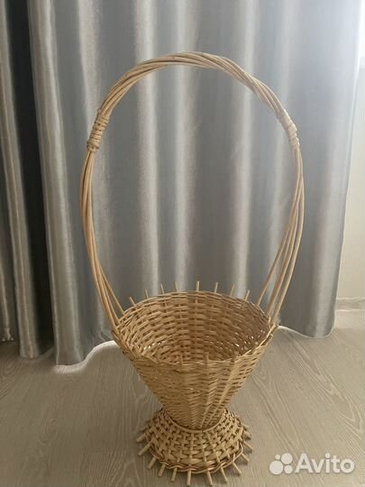 Корзина плетеная для цветов