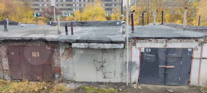 Гараж, > 30 м²