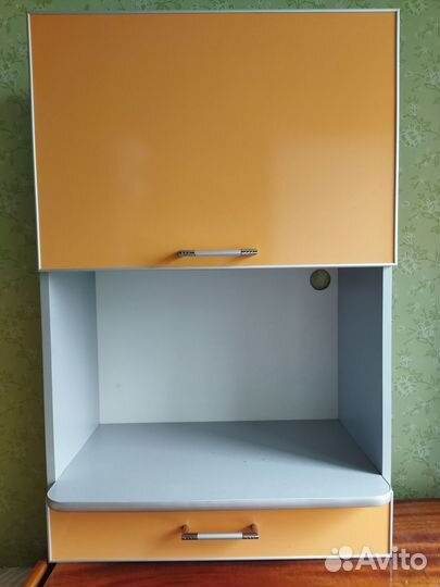 Кухонный шкаф