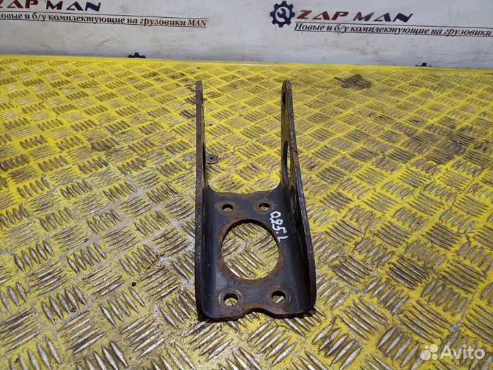 Кронштейн амортизатора левый Man Tga Tgs Tgx