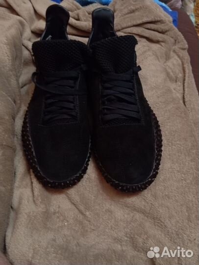 Кроссовки adidas Kamanda