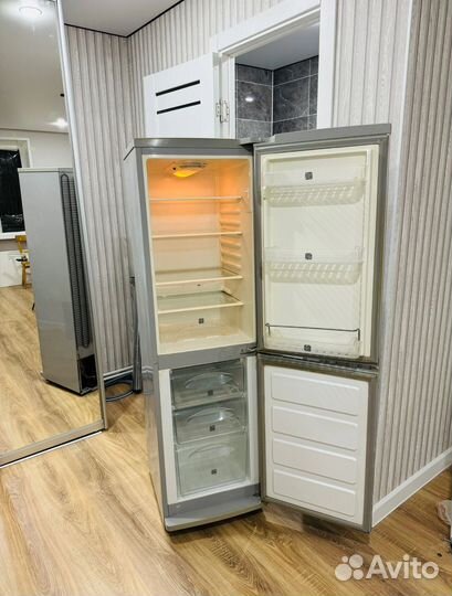 Холодильник samsung