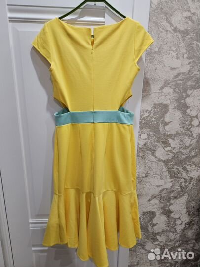 Дизайнерское платье