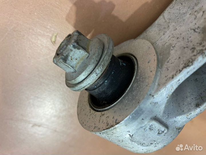 Рычаг задний левый Infiniti Ex37 Ex35 J50 VQ37VHR