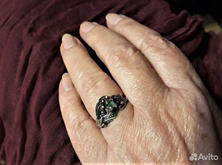Кольцо с зелёным гранатом.Серебро 875. Эпоха СССР