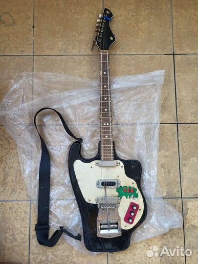 Электрогитара СССР с кнопками