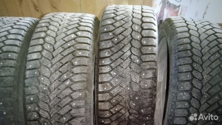 Gislaved Nord Frost 200 225/50 R17