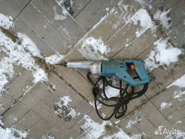 Шуруповерт электрический