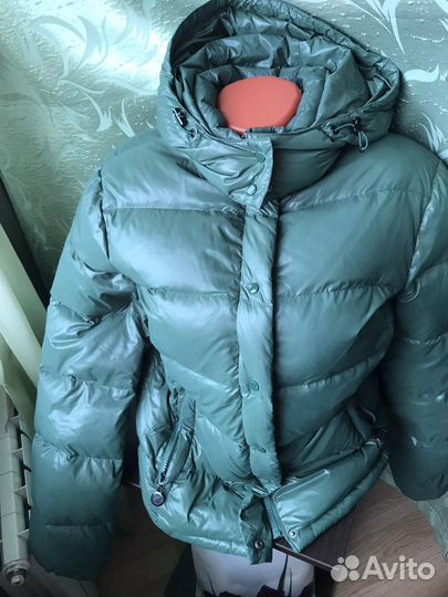 Пуховик женский Benetton