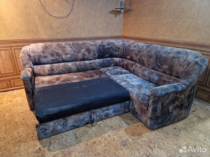 Угловой диван бу