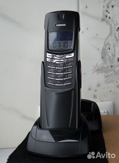 Nokia 8910i