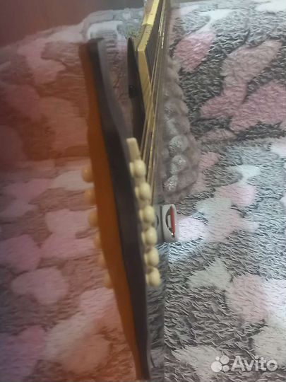 Акустическая гитара