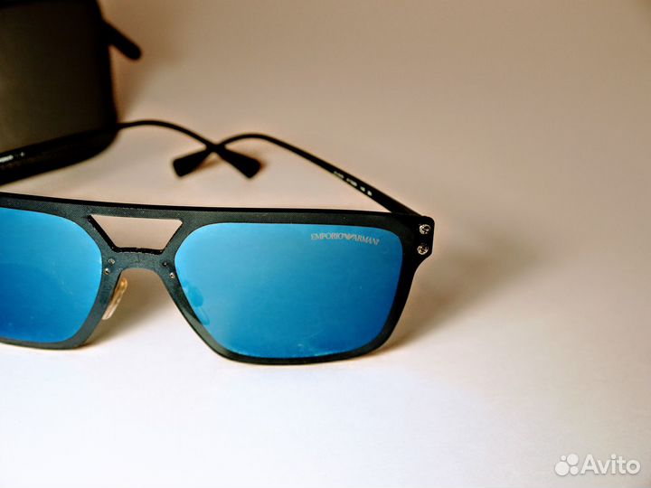 Солнцезащитные очки женские Emporio Armani