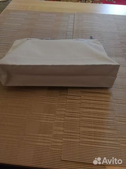 Косметичка на молнии новая