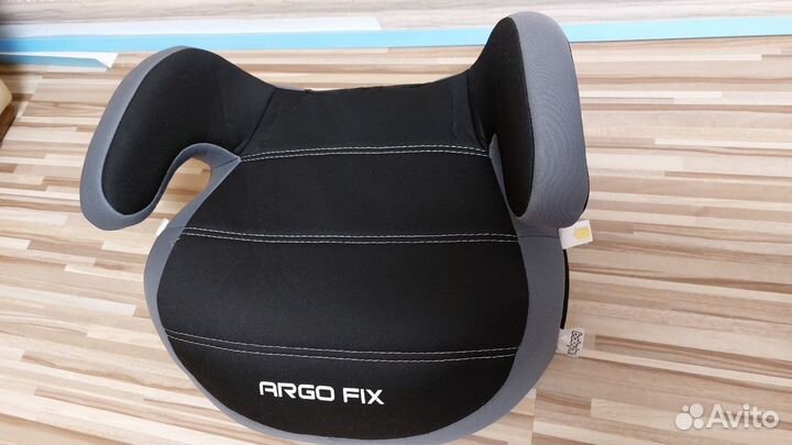 Бустер с креплением Isofix