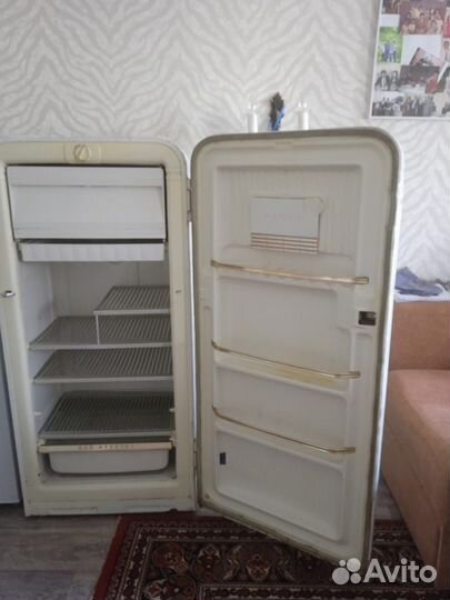 Холодильник бу ЗИЛ