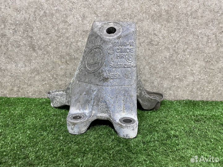 Кронштейн крепления двигателя N63R BMW G11 G12