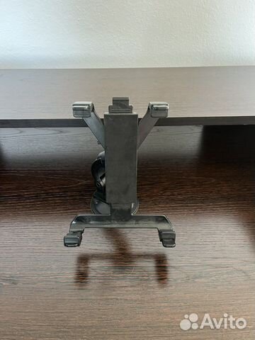 Держатель для планшета в авто