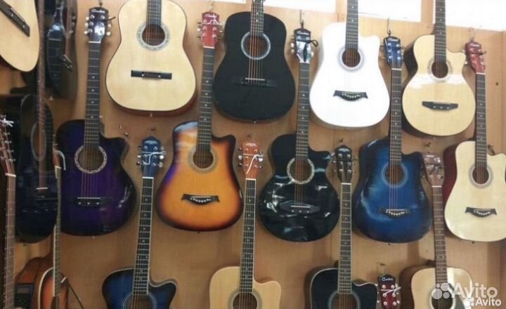 Акустическая гитара / классическая гитара