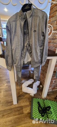 Костюм спортивный