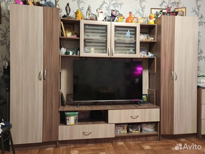 Продам стенку в гостинную