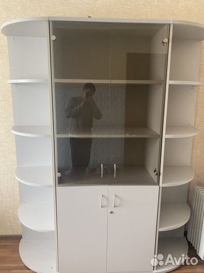 Стол и стеллаж