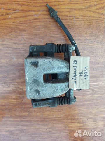 Суппорт задний левый Toyota Alphard 20