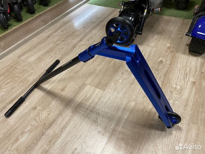 Трюковой самокат