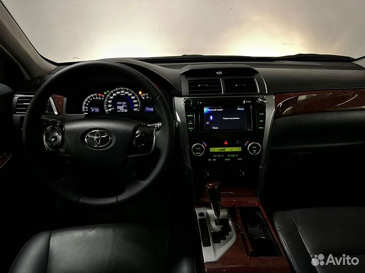 Toyota Camry 2.5 AT, 2014, 140 000 км