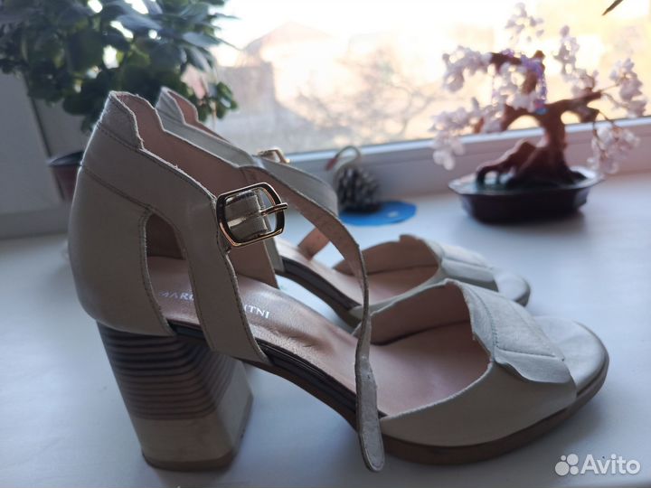 Босоножки женские 40 размер