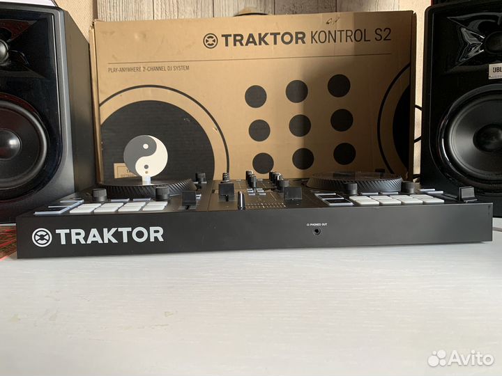 Dj контролер traktor s2 mk3 (как новый)