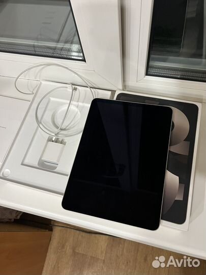 iPad air 5 2022 m1 64 wi fi, новый