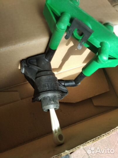 Главный цилиндр сцепления на Форд фокус