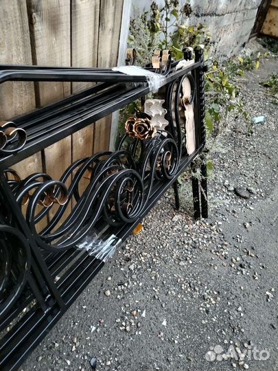 Оградки на кладбище