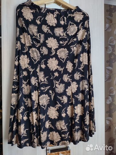 Костюм женский с юбкой