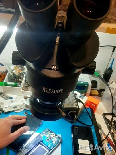 Мастер по ремонту телефонов