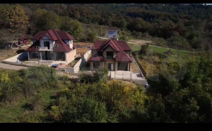 Дом 215 м² на участке 6 сот.