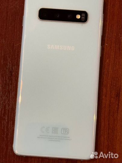 Samsung Galaxy S10, 8/128 ГБ