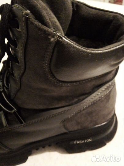 Продам ботинки женские