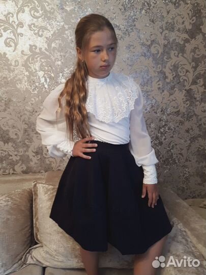 Школьная юбка р 42 и блузка р 152 фирма непоседы