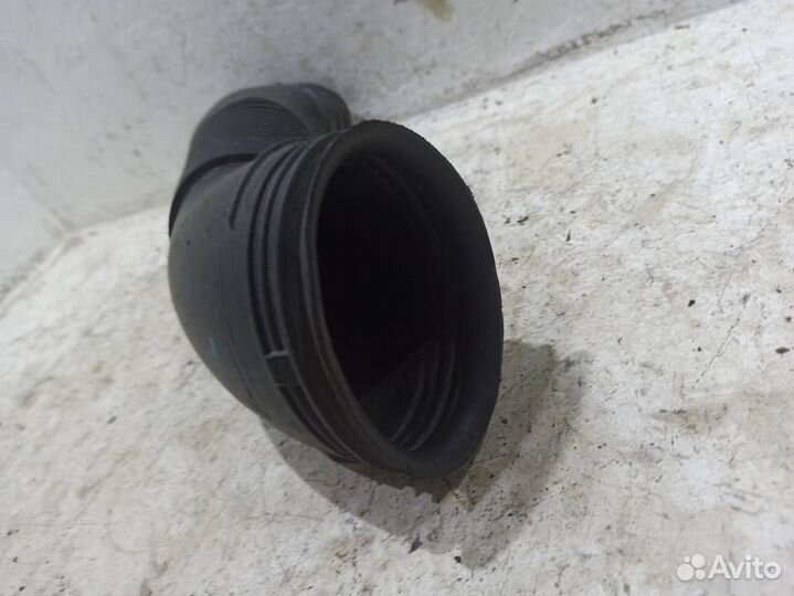 Патрубок воздушного фильтра
