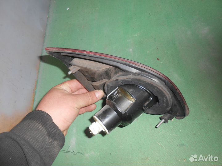 Фонарь задний правый внутренний Nissan Qashqai J10