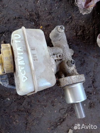 Главный тормозной цилиндр Skoda Octavia 1U AKL