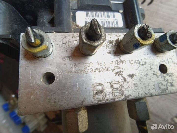 Блок abs Infiniti Fx35 S51 VQ35-HR 2010