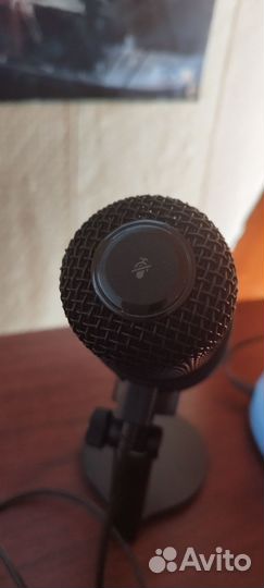 Продам микрофон hiper x solo cast