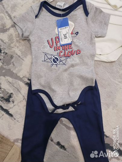 Одежда на малыша новая 74-86. Боди,песочник,костюм