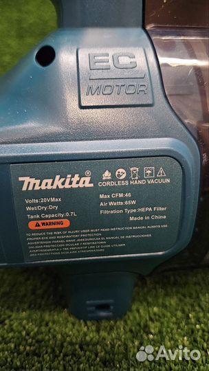 Беспроводной строительный пылесос Makita