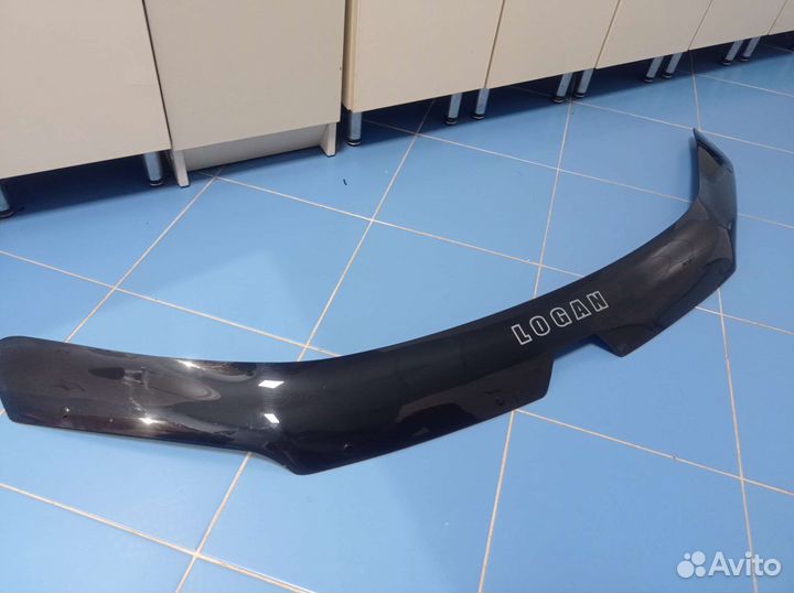 Мухобойка на капот рено логан 2