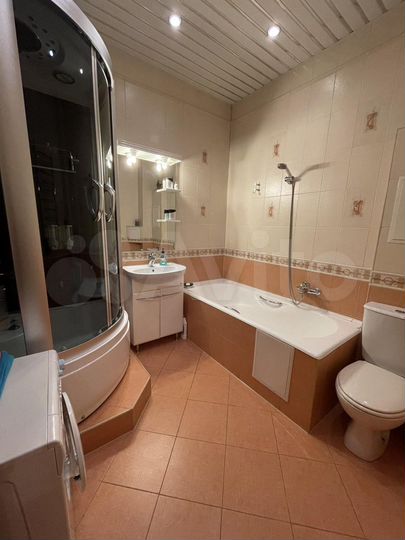 2-к. квартира, 70 м², 6/10 эт.