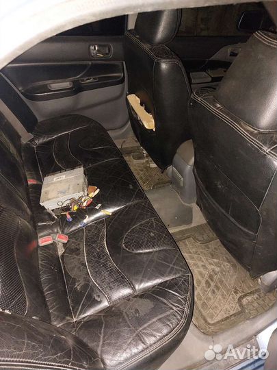 Mitsubishi Lancer 1.6 CVT, 2003, 185 000 км